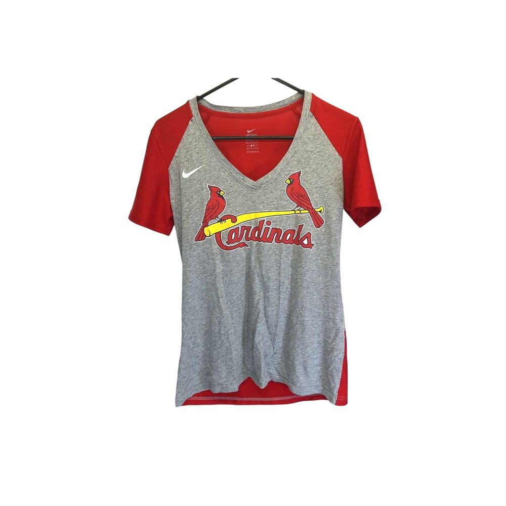 Nike Genuine Merchandise Cardinals V Neck Size Medium St Louis Baseball Tee